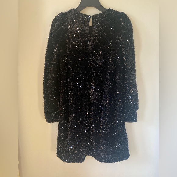 H&M Puff-Sleeved Black Sequin Dress - Picture 9 of 11